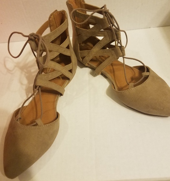 American Eagle Outfitters Shoes - American Eagle sandals